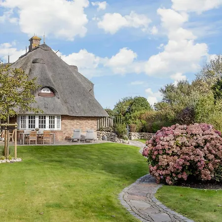 Holiday home Tohus - Traumhaus Am Wattenmeer In Keitum, Sylt